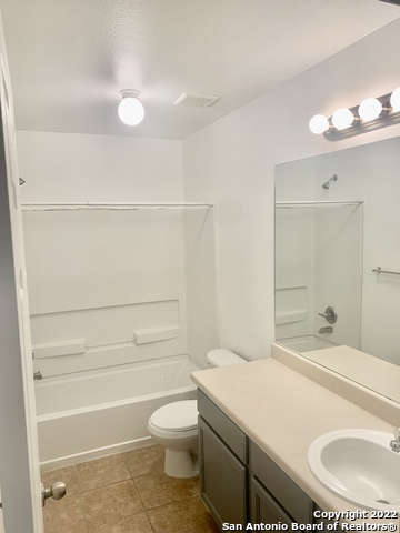 10706 Mathom Lndg Property Photo 11