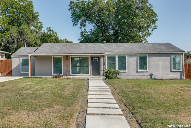 211 Beverly Dr Property Photo 1