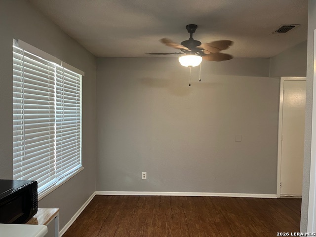 1306 Carnation Ln Property Photo 5