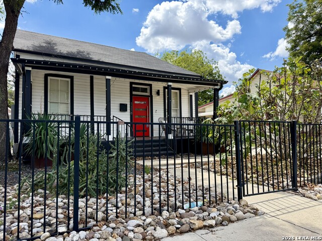 1118 NOLAN ST Property Photo 1