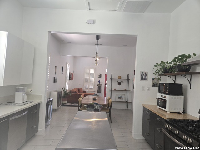 1118 Nolan St Property Photo 11