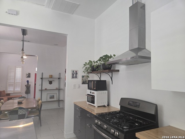 1118 Nolan St Property Photo 12