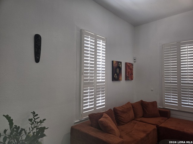 1118 Nolan St Property Photo 44