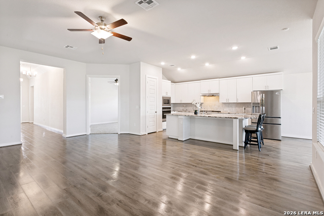466 Foxtail Valley Property Photo 6