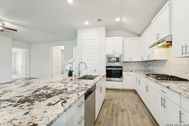 466 Foxtail Valley Property Photo 9