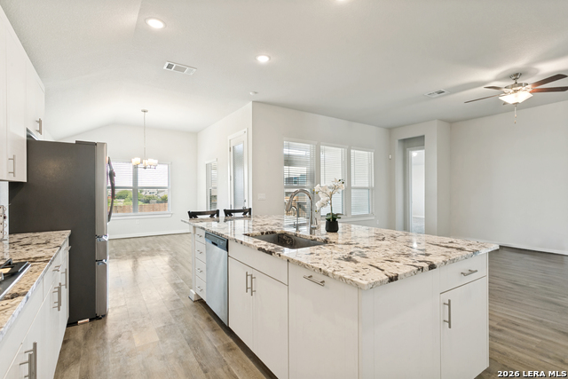 466 Foxtail Valley Property Photo 10