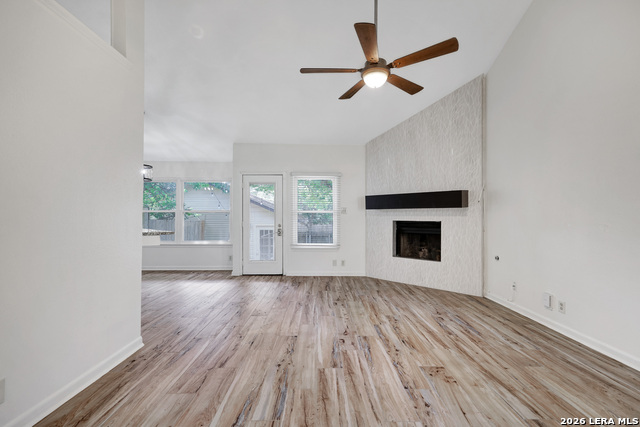 9524 Stillforest Property Photo 4