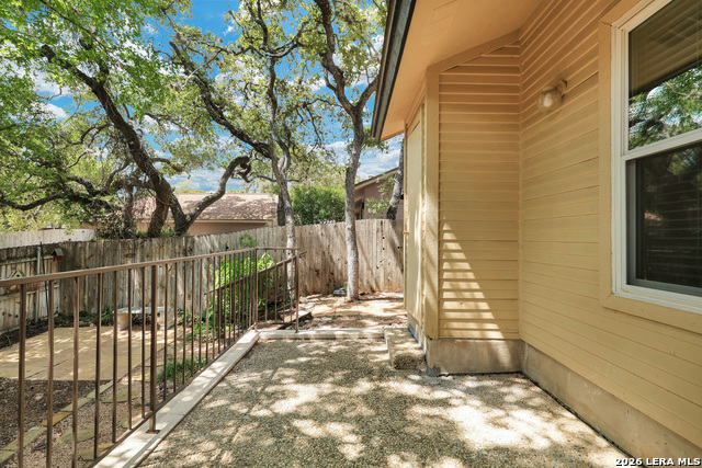 9524 Stillforest Property Photo 18