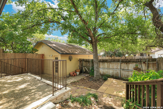 9524 Stillforest Property Photo 20