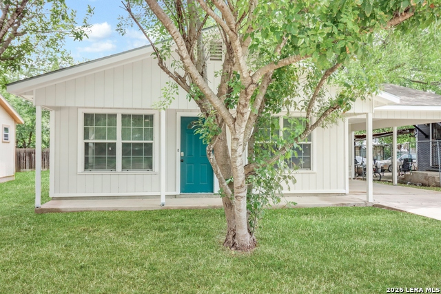 1037 N Guadalupe Property Photo 4