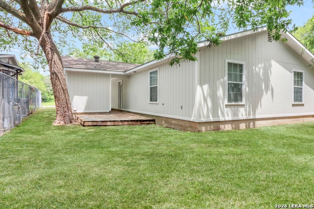 1037 N Guadalupe Property Photo 6