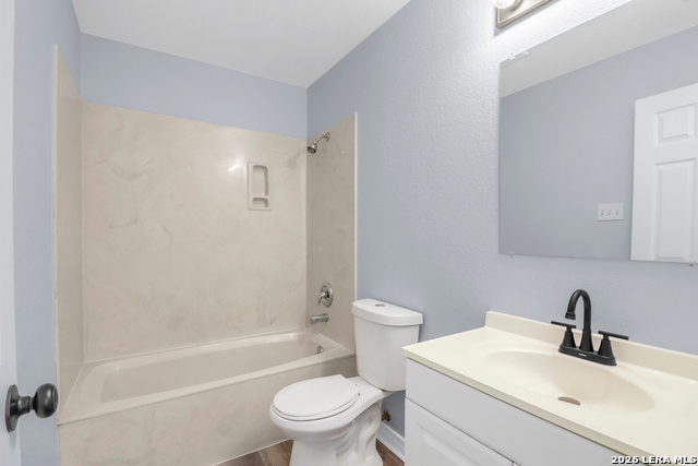 1037 N Guadalupe Property Photo 7