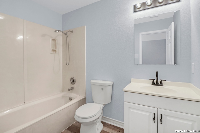 1037 N Guadalupe Property Photo 14