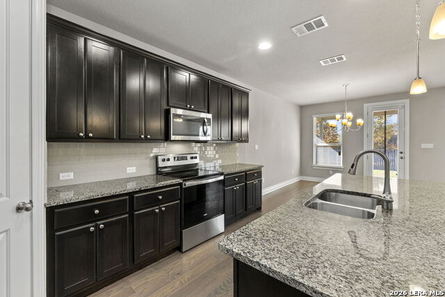 219 Lucchese St Property Photo 12