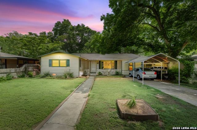 517 Uhland Rd Property Photo 1