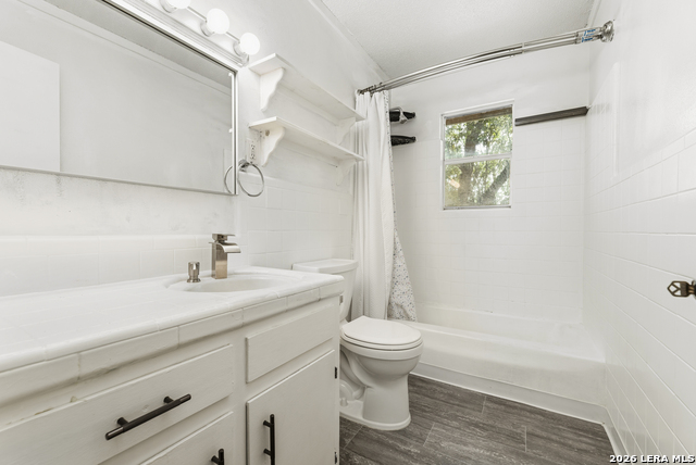 517 Uhland Rd Property Photo 12