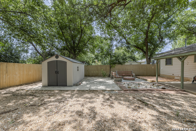 517 Uhland Rd Property Photo 23