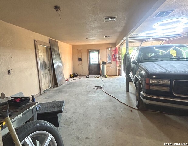 4230 Culebra Property Photo 5
