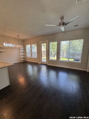 7914 Roanoke Run Property Photo 6