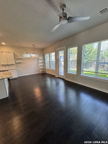 7914 Roanoke Run Property Photo 7
