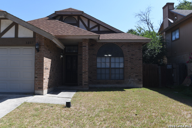 3231 Tree Grove Dr Property Photo 2