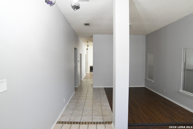3231 Tree Grove Dr Property Photo 4