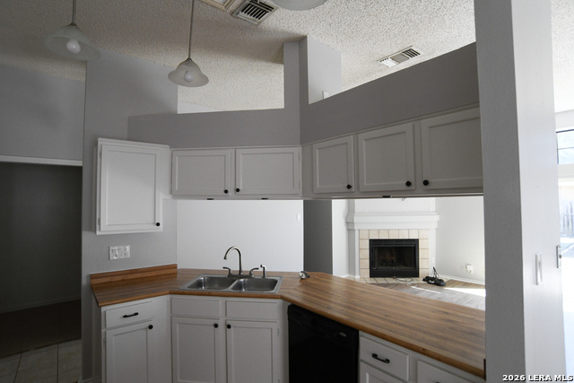 3231 Tree Grove Dr Property Photo 7