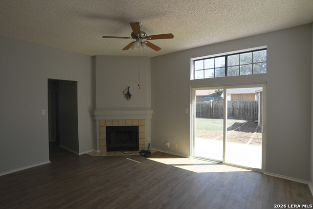 3231 Tree Grove Dr Property Photo 9