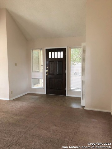 4002 Glenrock Dr Property Photo 3