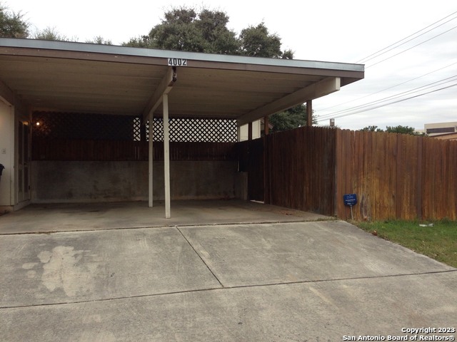 4002 Glenrock Dr Property Photo 15