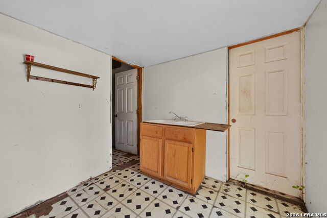 429 N High Street Property Photo 32