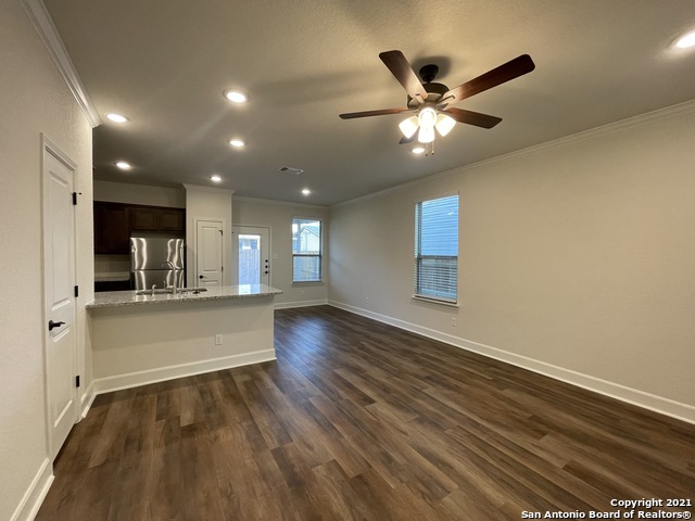 2207 Lynwood Bnd Property Photo 9