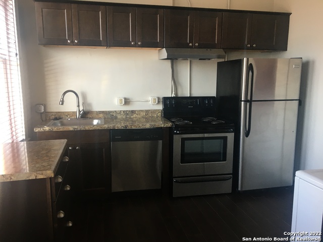 601 N Alamo St Property Photo 7