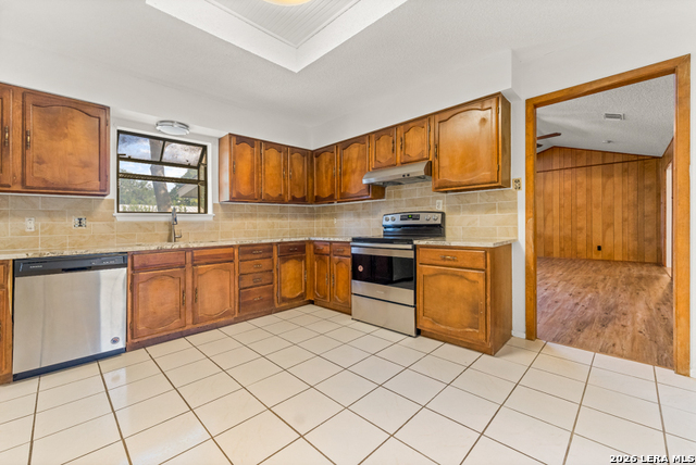 1376 Poppy Ln Property Photo 12