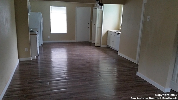 516 Bexar Dr Property Photo 1