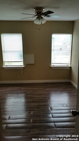 516 Bexar Dr Property Photo 4