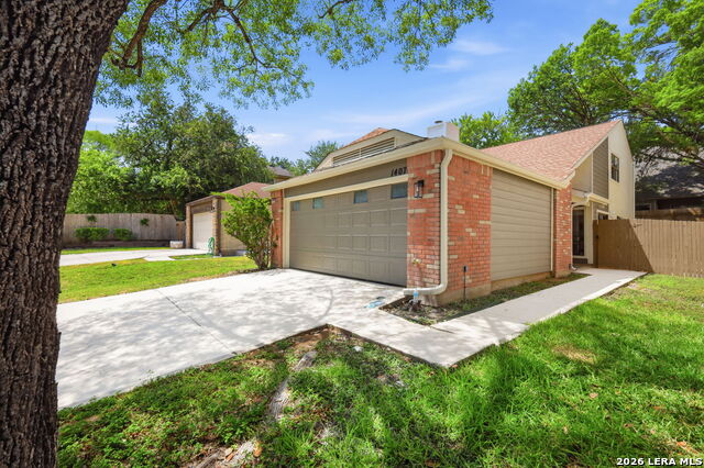 1407 Brook Mdw Property Photo 2