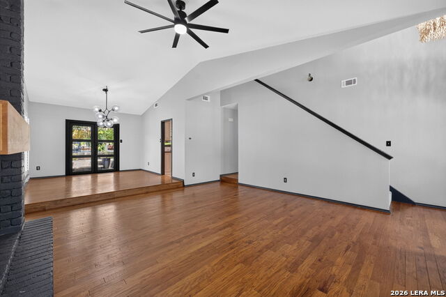 1911 Woodseer St Property Photo 6