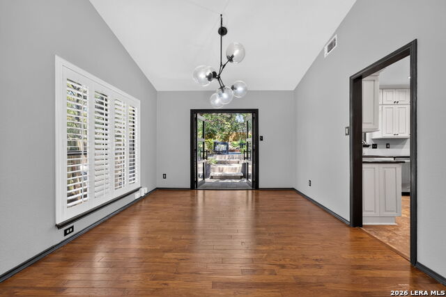 1911 Woodseer St Property Photo 9