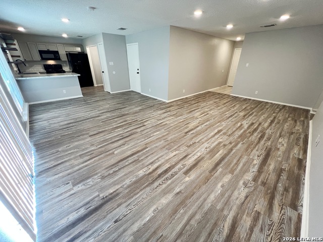 11226 Prairie Springs Dr Property Photo 4