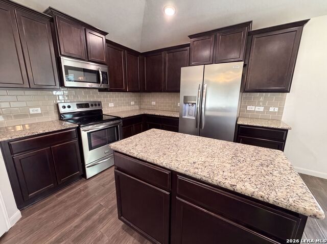 955 Pumpkin Rdg Property Photo 2