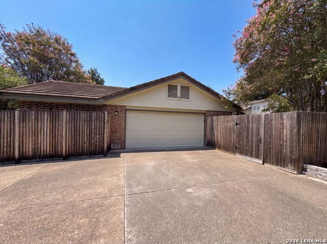 1930 Shadow Park St Property Photo 20
