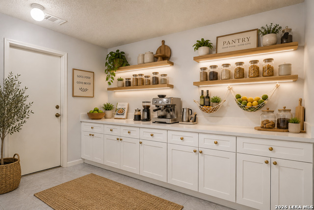 6318 Regency Wood Property Photo 4