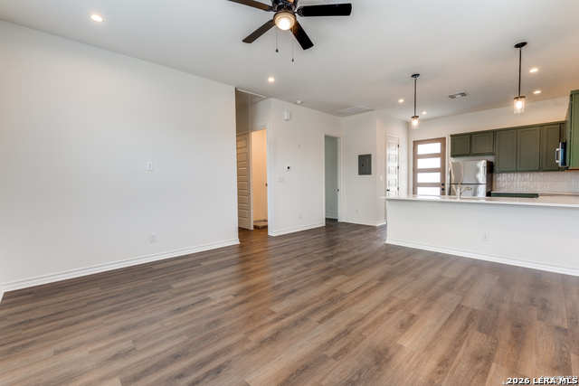 142 Porter St Property Photo 3