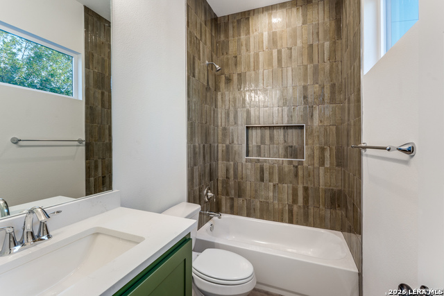142 Porter St Property Photo 7
