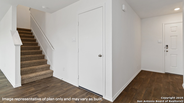 1023 Cholula Rd Property Photo 3