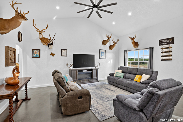 185 Pr 7460 Property Photo 16