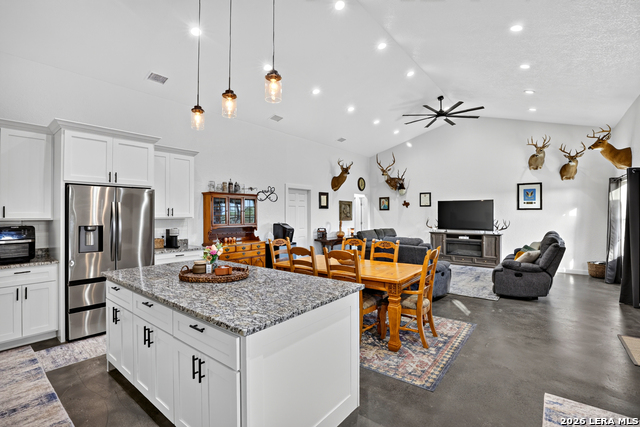 185 Pr 7460 Property Photo 23