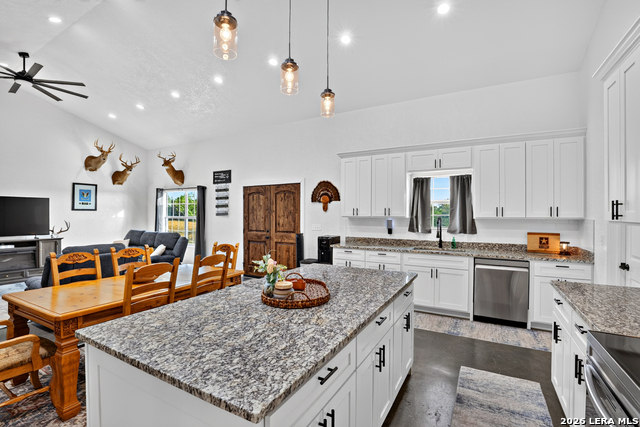 185 Pr 7460 Property Photo 24