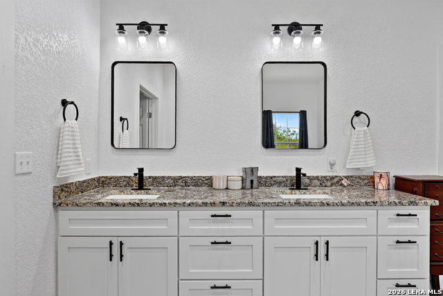 185 Pr 7460 Property Photo 35